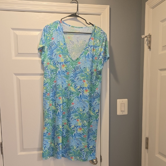 Lilly Pulitzer Dresses & Skirts - Lilly Pulitzer Blue and Green Tropical Dress